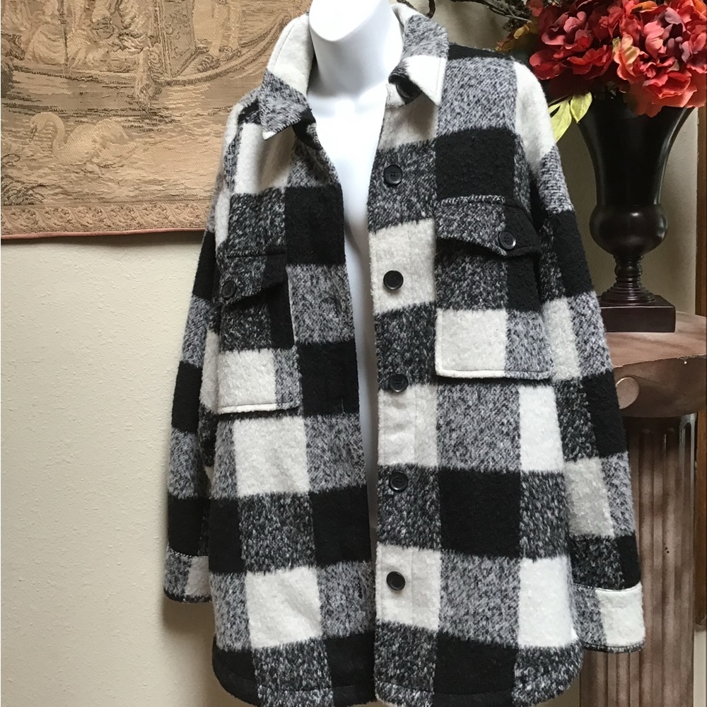 BEAUTIFUL BUFFALO PLAID JACKET, Black & White, long sleeve, button front, large